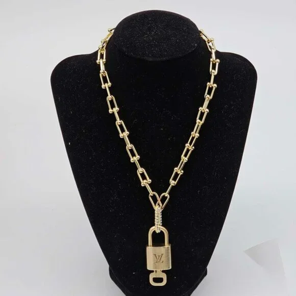 Authentic Louis Vuitton Lock & Key w/ Unbranded Gold Plated Gold Chain Necklace - Picture 1 of 11